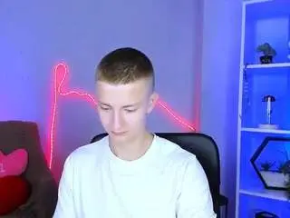 Camsoda Free Porn Cam of colin-storm
