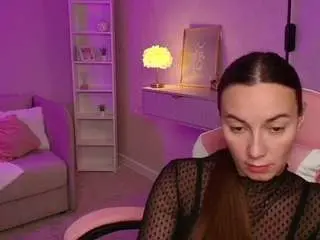 Camsoda Nude Webcam of crimsona-domm