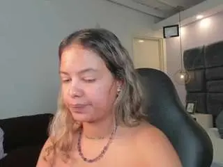 Camsoda Free Live Porn of dulcelyra