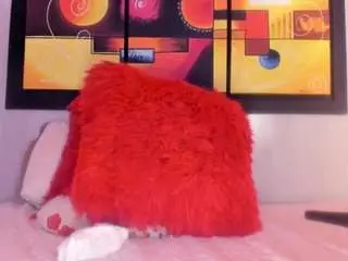 Camsoda Nude Webcam of emablend