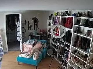 Camsoda Sex Chat of voyeurcam-missoliviablack-03