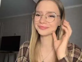 Camsoda Live Sex Cam of hollimilkovich