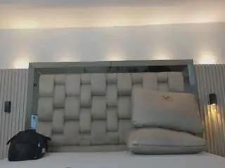 Camsoda Adult Video Chat of noah-pariss