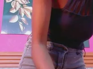 Camsoda Adult Webcam of miss-nahomi