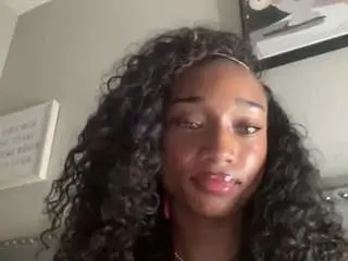 Camsoda Free Porn Cam of itsbombshellbarbie