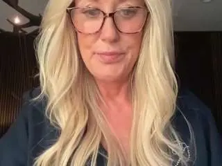 Camsoda Nude Webcam of brandi-love