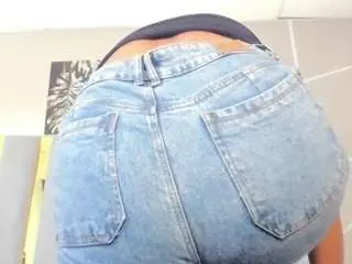 Camsoda Adult Webcams of brunette-nicol