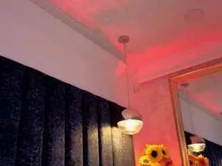 Camsoda Adult Webcam of hanna-red