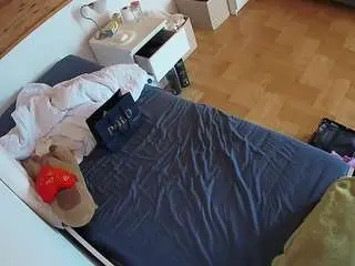 Camsoda Free Live Porn of voyeurcam-julmodels-greybed-1