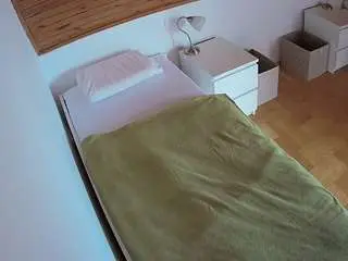 Camsoda Free Porn Cam of voyeurcam-julmodels-greybed-1