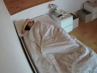 Camsoda Adult Webcams of voyeurcam-julmodels-greybed-1