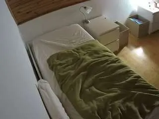 Camsoda Free Live Porn of voyeurcam-julmodels-greybed-1