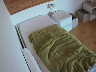 Camsoda Sex Cam of voyeurcam-julmodels-greybed-1