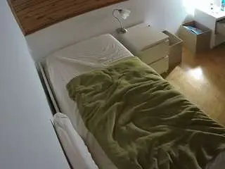 Camsoda Free Live Porn of voyeurcam-julmodels-greybed-1
