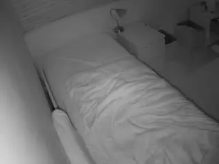 Camsoda Sex Cam of voyeurcam-julmodels-greybed-1