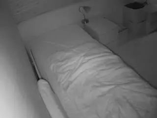 Camsoda Best Webcam of voyeurcam-julmodels-greybed-1