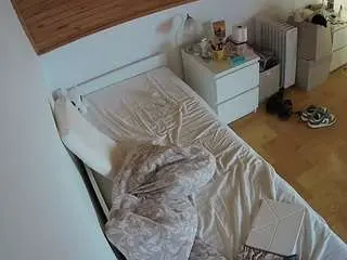 Camsoda Live Sex of voyeurcam-julmodels-greybed-1