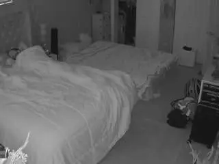 Camsoda Free Porn Cam of voyeurcam-house-charleys-room