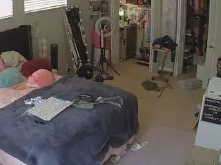 Camsoda Sex Cam of voyeurcam-house-charleys-room