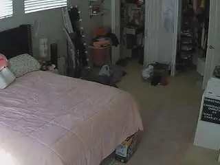 Camsoda Live Sex Cam of voyeurcam-house-charleys-room