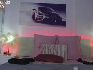 Camsoda Sex Cam of iammazeekiin30xx