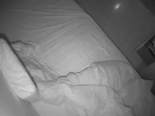 Camsoda Private Sex Chat of voyeurcam-julmodels-greybed-2