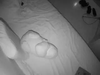 Camsoda Live Sex Cam of voyeurcam-julmodels-greybed-2