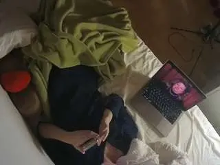 Camsoda Live Sex of voyeurcam-julmodels-greybed-2