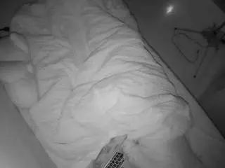 Camsoda Free Porn Cam of voyeurcam-julmodels-greybed-2