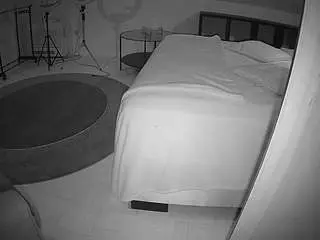 Camsoda Adult Webcams of voyeurcam-julmodels-whitebed-6