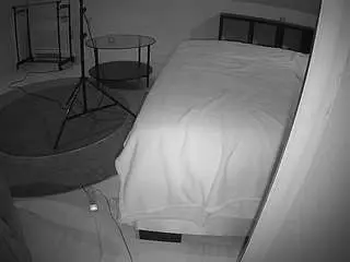 Camsoda Live Porn of voyeurcam-julmodels-whitebed-6