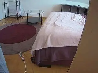 Camsoda Best Webcam of voyeurcam-julmodels-whitebed-6