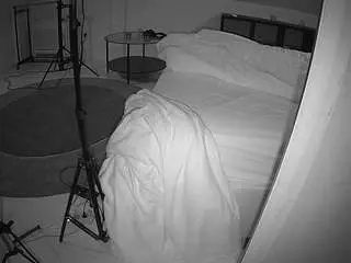 Camsoda Sex Cam of voyeurcam-julmodels-whitebed-6