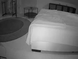 Camsoda Live Sex of voyeurcam-julmodels-whitebed-6