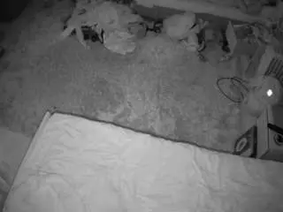 Camsoda Adult Webcams of voyeurcam-julmodels-whitebed-5
