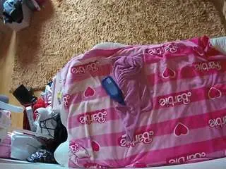Camsoda Adult Webcams of voyeurcam-julmodels-whitebed-5