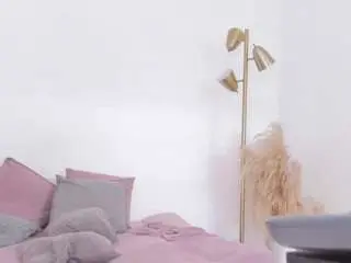Camsoda Free Porn Cam of april-roses