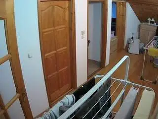 Camsoda Adult Webcams of voyeurcam-julmodels-hall-2nd