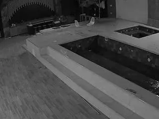 Camsoda Adult Webcams of voyeurcam-casa-salsa-gym
