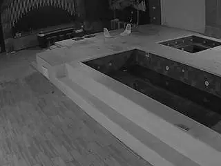 Camsoda Nude Webcam of voyeurcam-casa-salsa-gym