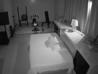 Camsoda Adult Webcams of voyeurcam-jb-office-1