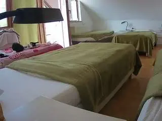 Camsoda Free Porn Cam of voyeurcam-julmodels-bed-2