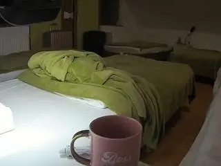Camsoda Sex Cam of voyeurcam-julmodels-bed-2