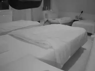 Camsoda Live Sex Cam of voyeurcam-julmodels-bed-2