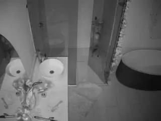 Camsoda Free Live Porn of voyeurcam-casa-salsa-bathroom-6