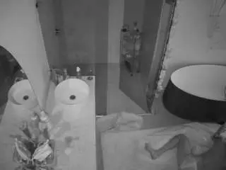 Camsoda Free Live Porn of voyeurcam-casa-salsa-bathroom-6