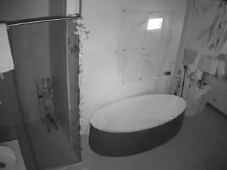 Camsoda Private Sex Chat of voyeurcam-casa-salsa-bathroom-6