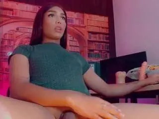 Camsoda Free Porn Cam of emeli-roushot