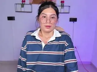 Camsoda Adult Webcams of emily-villamil