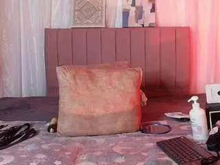 Camsoda Nude Webcam of petitepepper